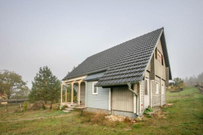 Holzhaus am Waldrand